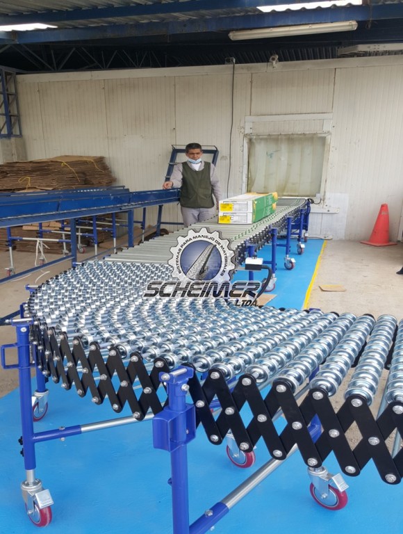 Banda extensible por gravedad de rodachines